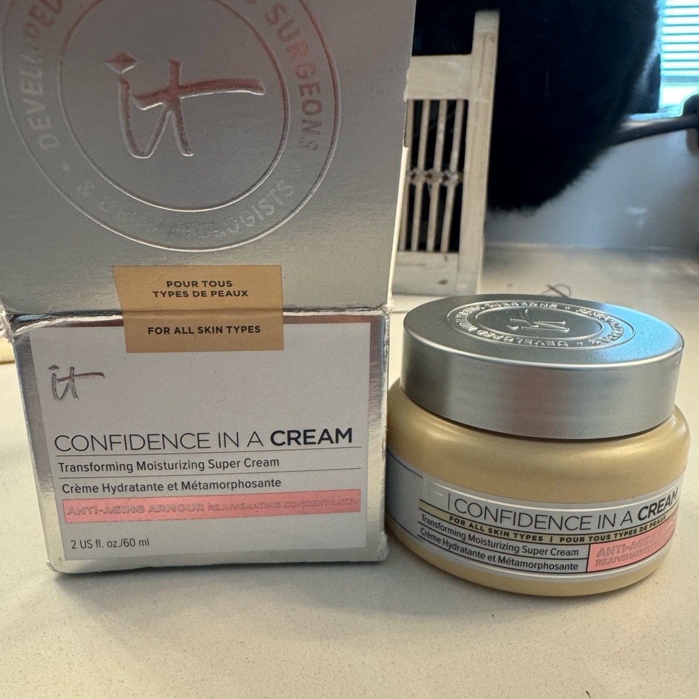 IT Cosmetics Confidence in a Cream - Transforming Super Cream